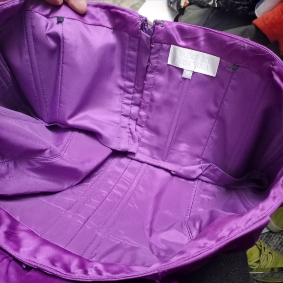 BADGLEY MISCHKA Magenta Strapless Tiered Ruffled Silk Midi Dress - Picture 3 of 6